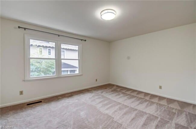 Building Photo - 115 S Mendenhall St