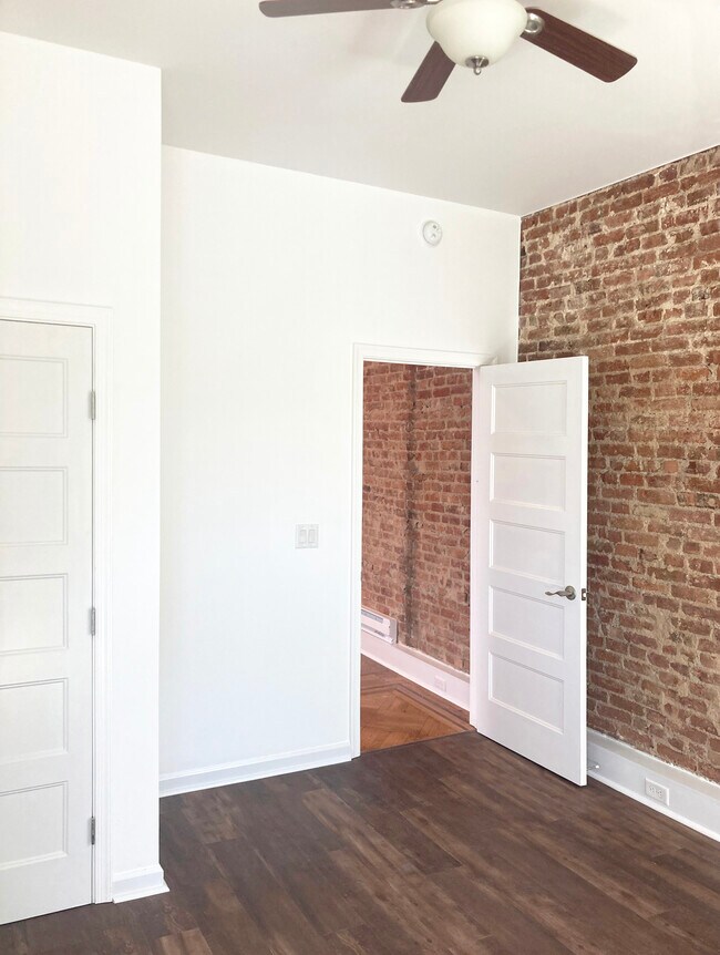 Building Photo - 2119 Regent Pl