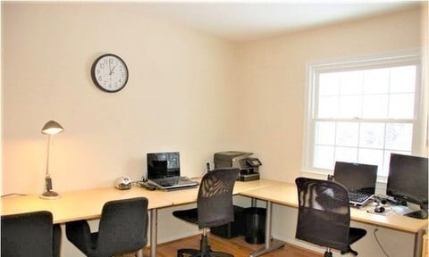 Building Photo - Spacious 4Bd/2.5Bth Single-Family Home with Garage & Fenced Yard – Prime Location!