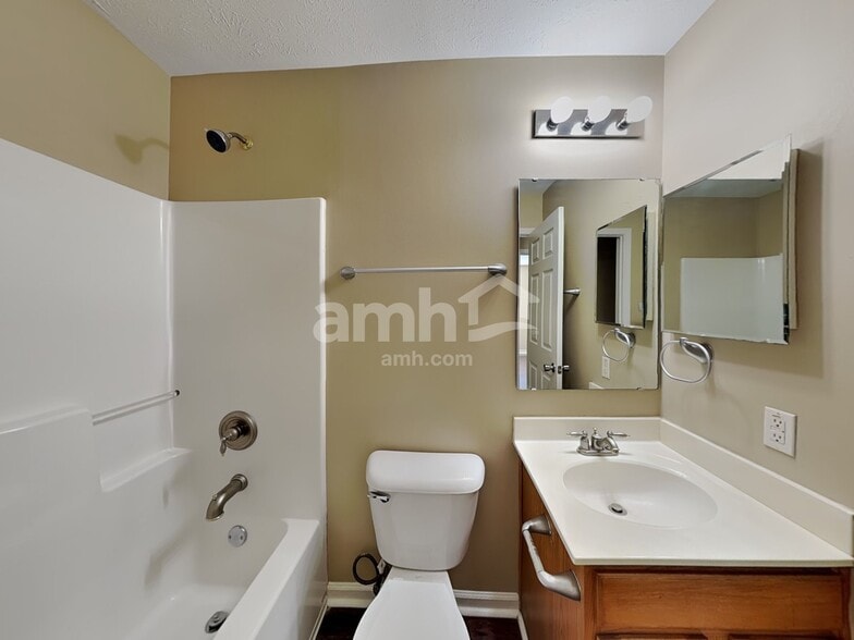 Building Photo - 829 Stonehenge Way