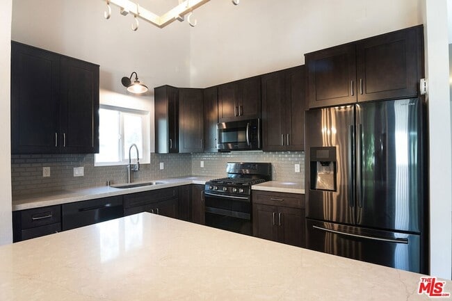 Building Photo - 4810 Hollow Corner Rd