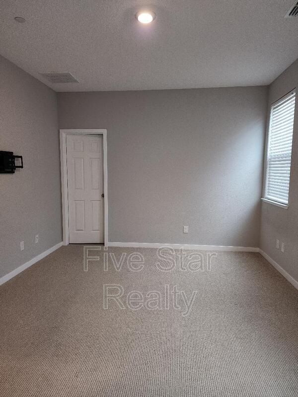 Building Photo - 2203 Woodlet St