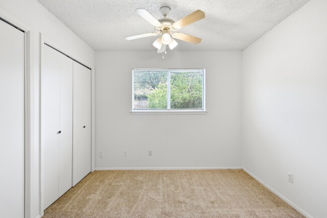 Building Photo - 12805 Tomanet Trail