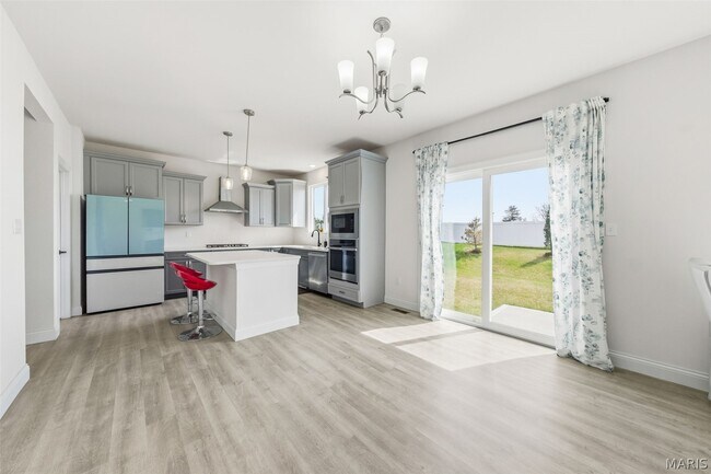 Building Photo - 106 Sommerset Ct