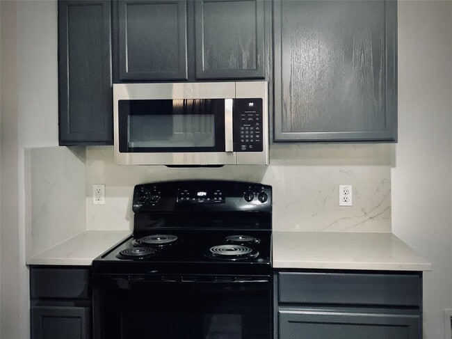 Building Photo - 1910 Marysol Trail