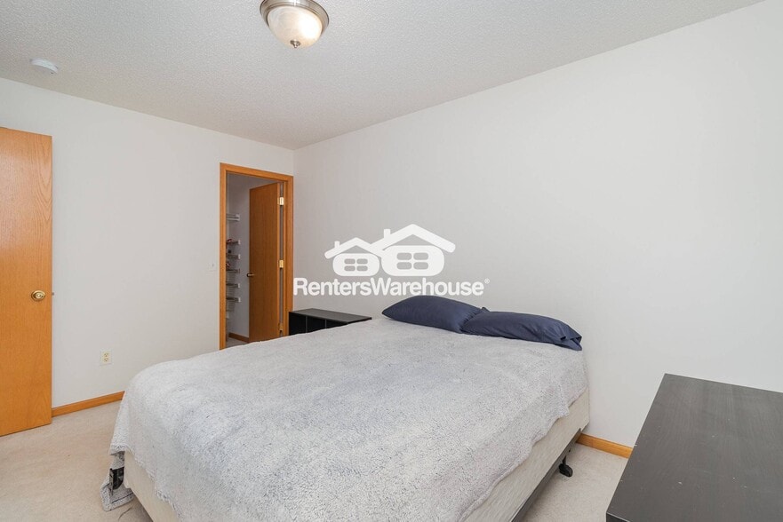 Building Photo - 4845 Underwood Ln N