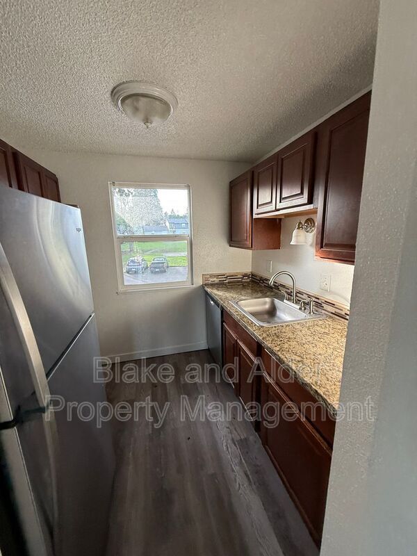 Building Photo - 3849 NE 152nd Ave