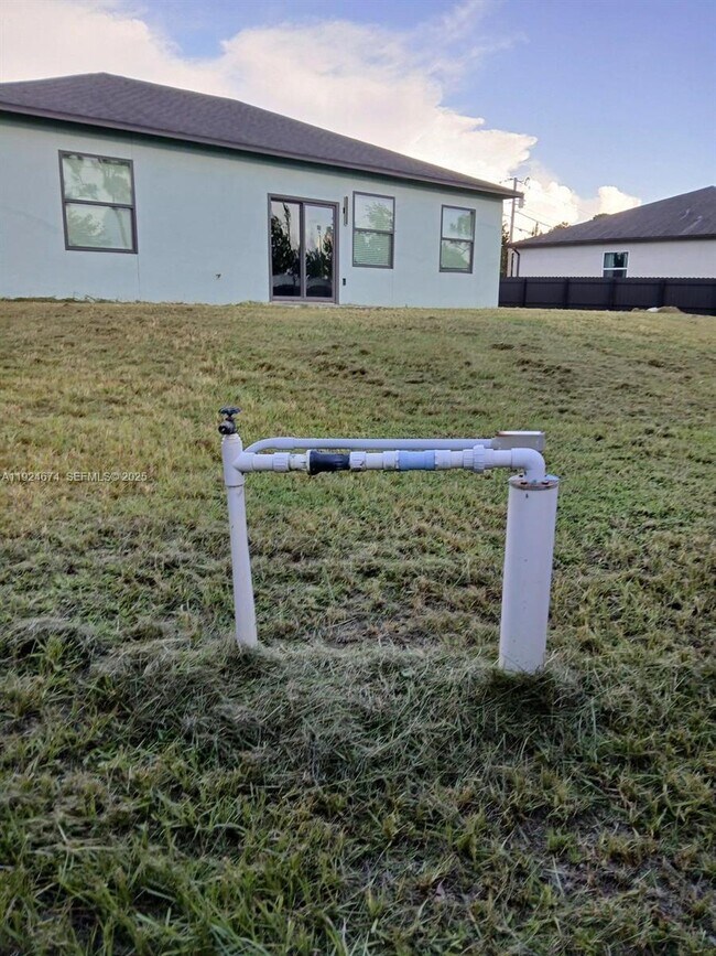 Building Photo - 710 Bedford Point Ave