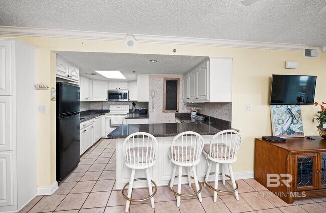 Building Photo - 4610 White Ave