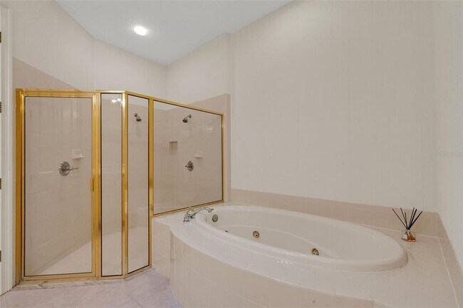 Building Photo - 2702 Prestwick Dr