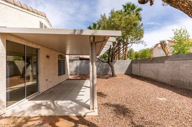 Building Photo - Silverado Ranch 3 bedroom home completely remodeled interior ready for immediate move in!