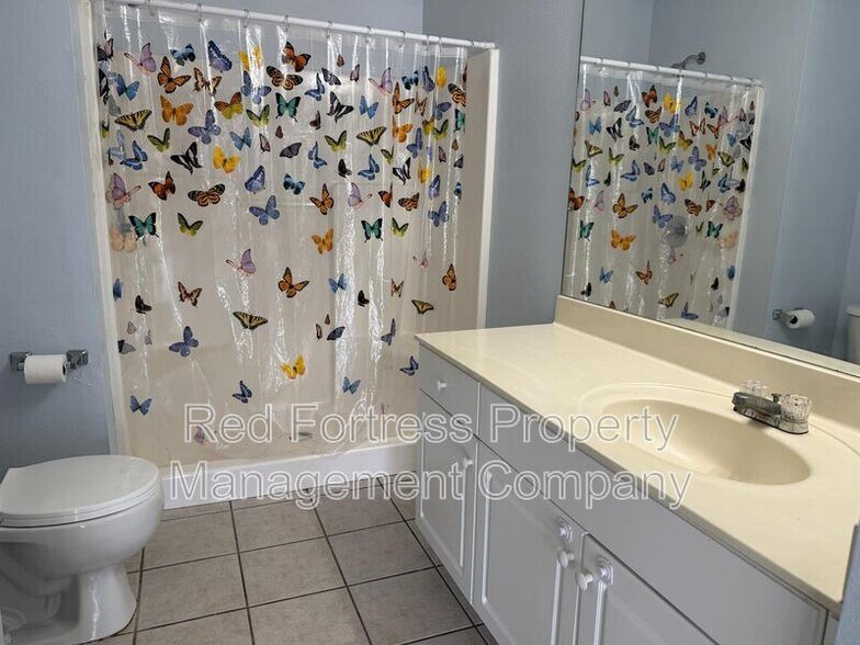 Building Photo - 1016 SW 47th Terrace