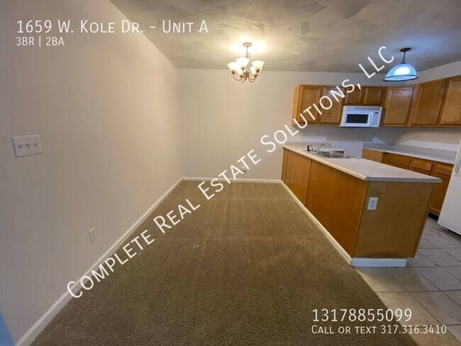Building Photo - 1659 W Kole Dr
