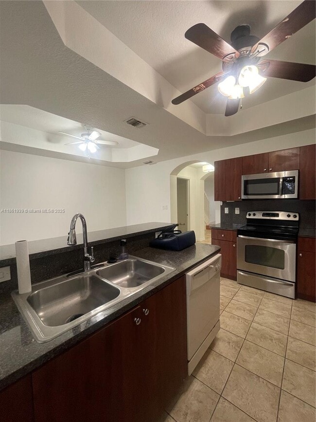 Building Photo - 5803 Siena Ln