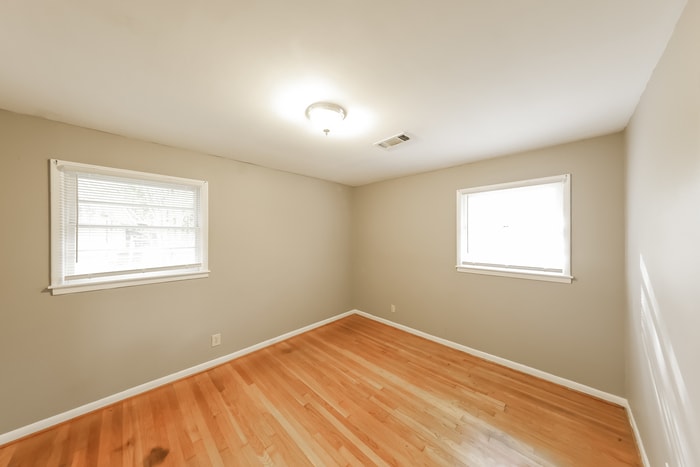 Building Photo - 1712 Longmeadow Dr