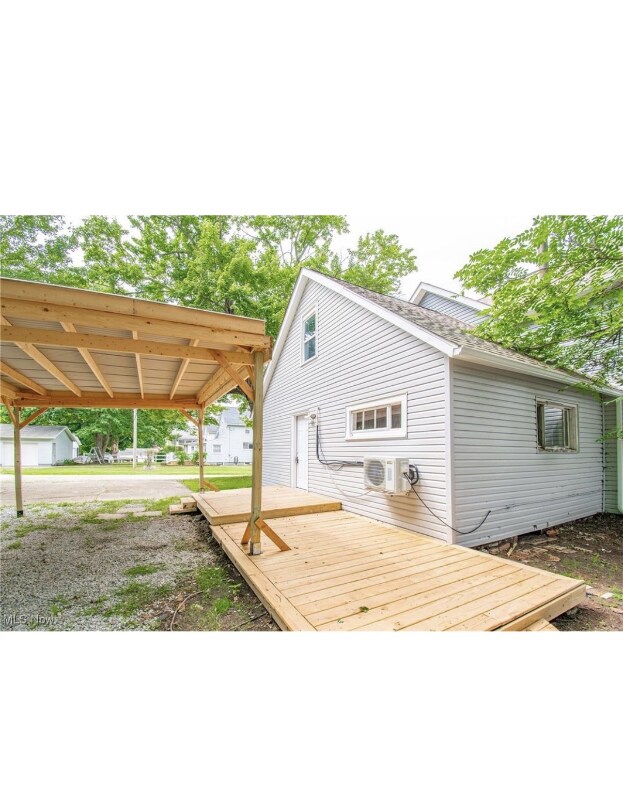 Building Photo - 225 E Bergey St