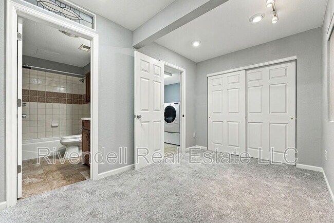 Building Photo - 4483 Applecrest Cir