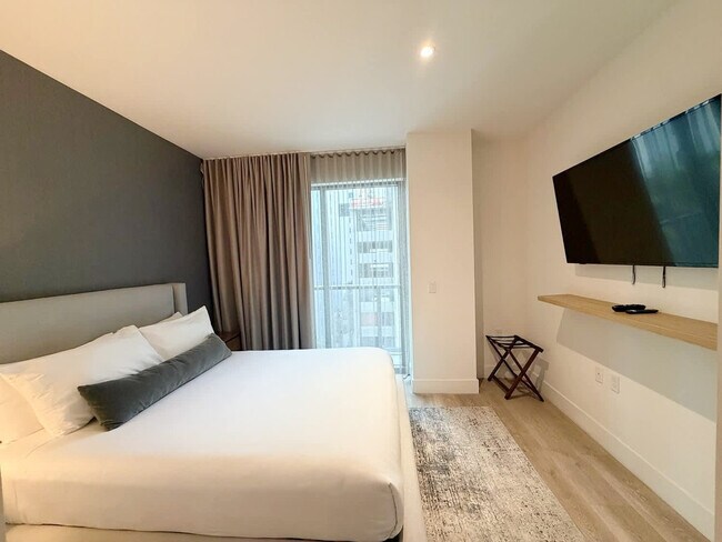 Building Photo - 239 SW 9th St