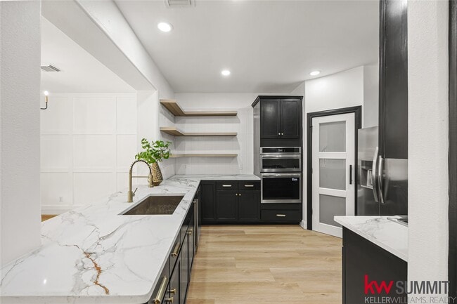 Building Photo - 2410 Calumet St