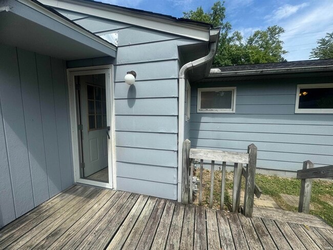 Building Photo - 1906 E Maxwell Ln