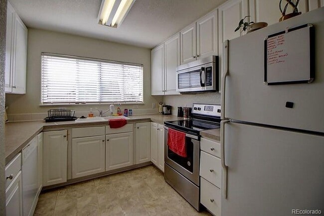 Building Photo - Cozy 2B/2B Broomfield Condo - Available NOW