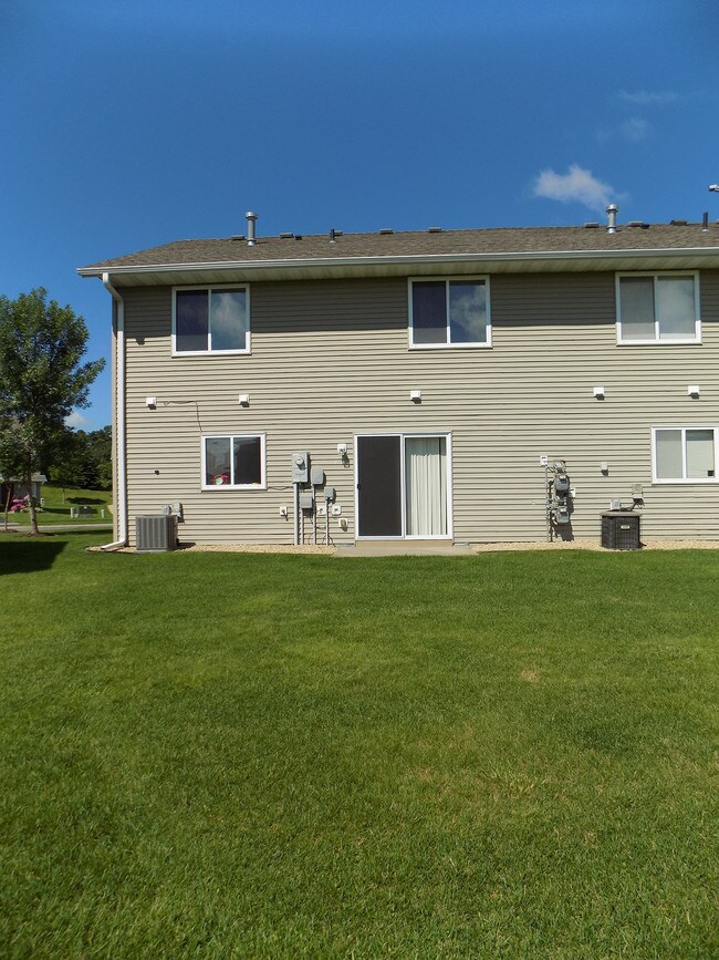 Building Photo - 9136 Goodrich Dr