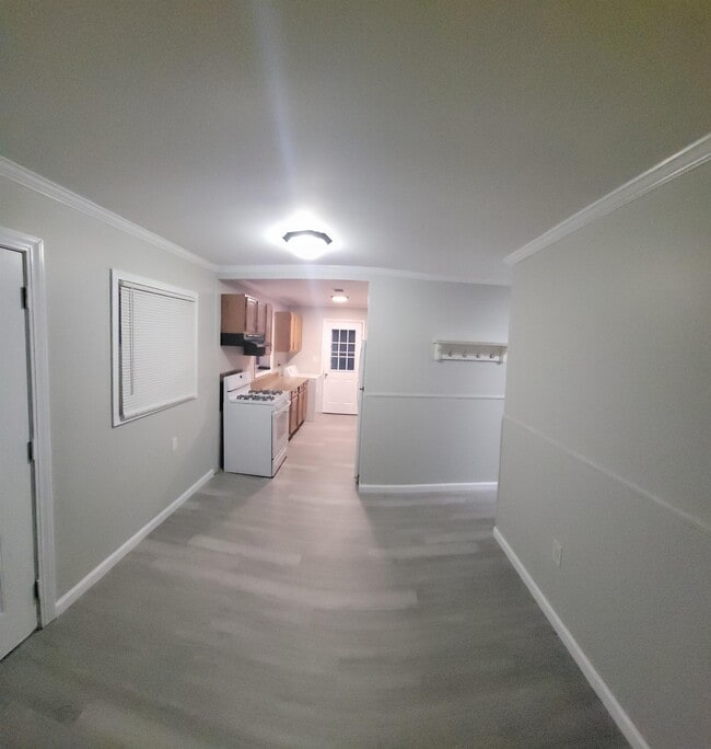 Building Photo - 2210 Capri Ave