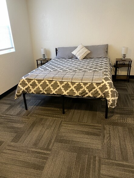 Building Photo - 316 E Flaming Gorge Way