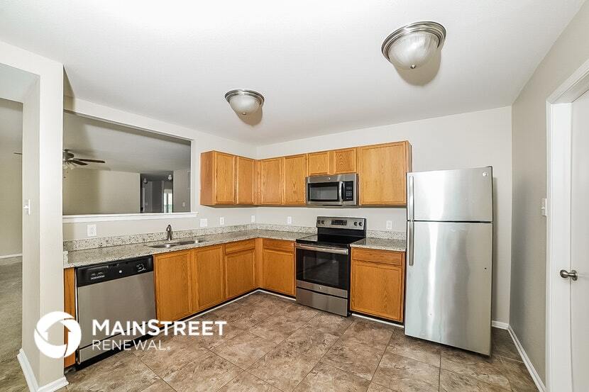 Building Photo - 5458 Fairway Forest Dr