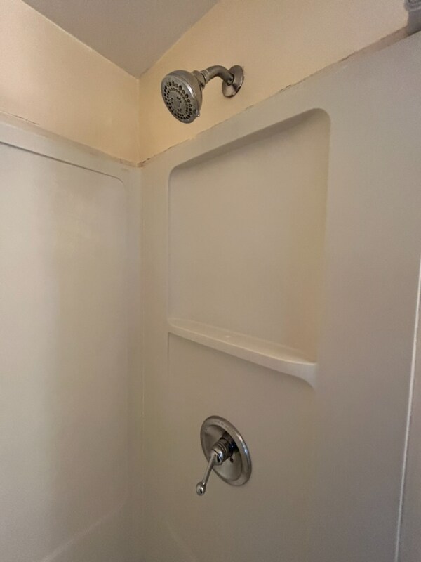 Building Photo - 718 N Cayuga St