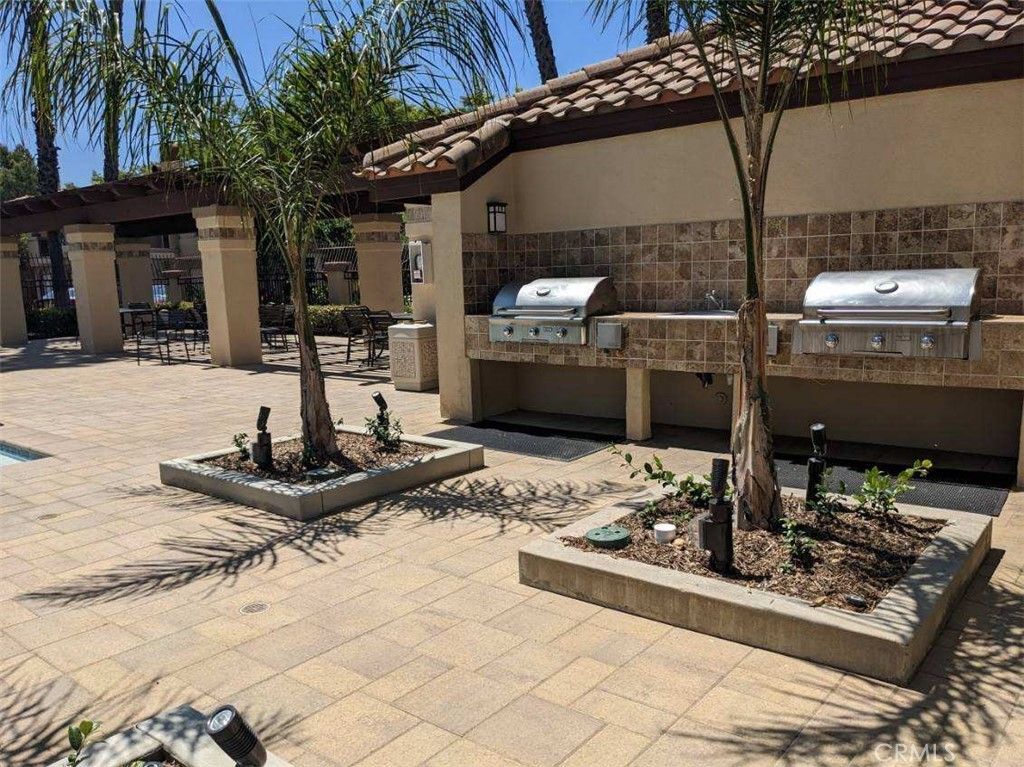 Building Photo - 326 Pasto Rico-