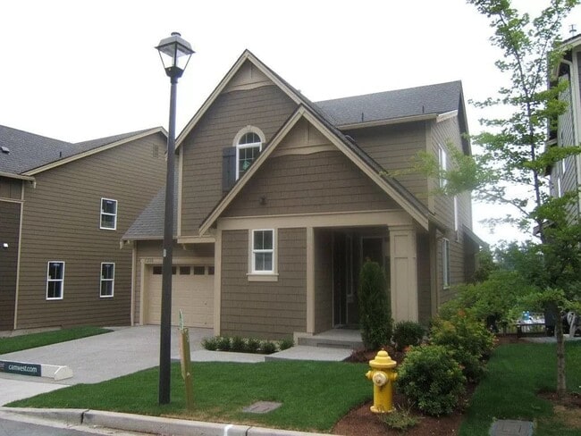 Building Photo - CLICK "REQUEST A TOUR" NOW!