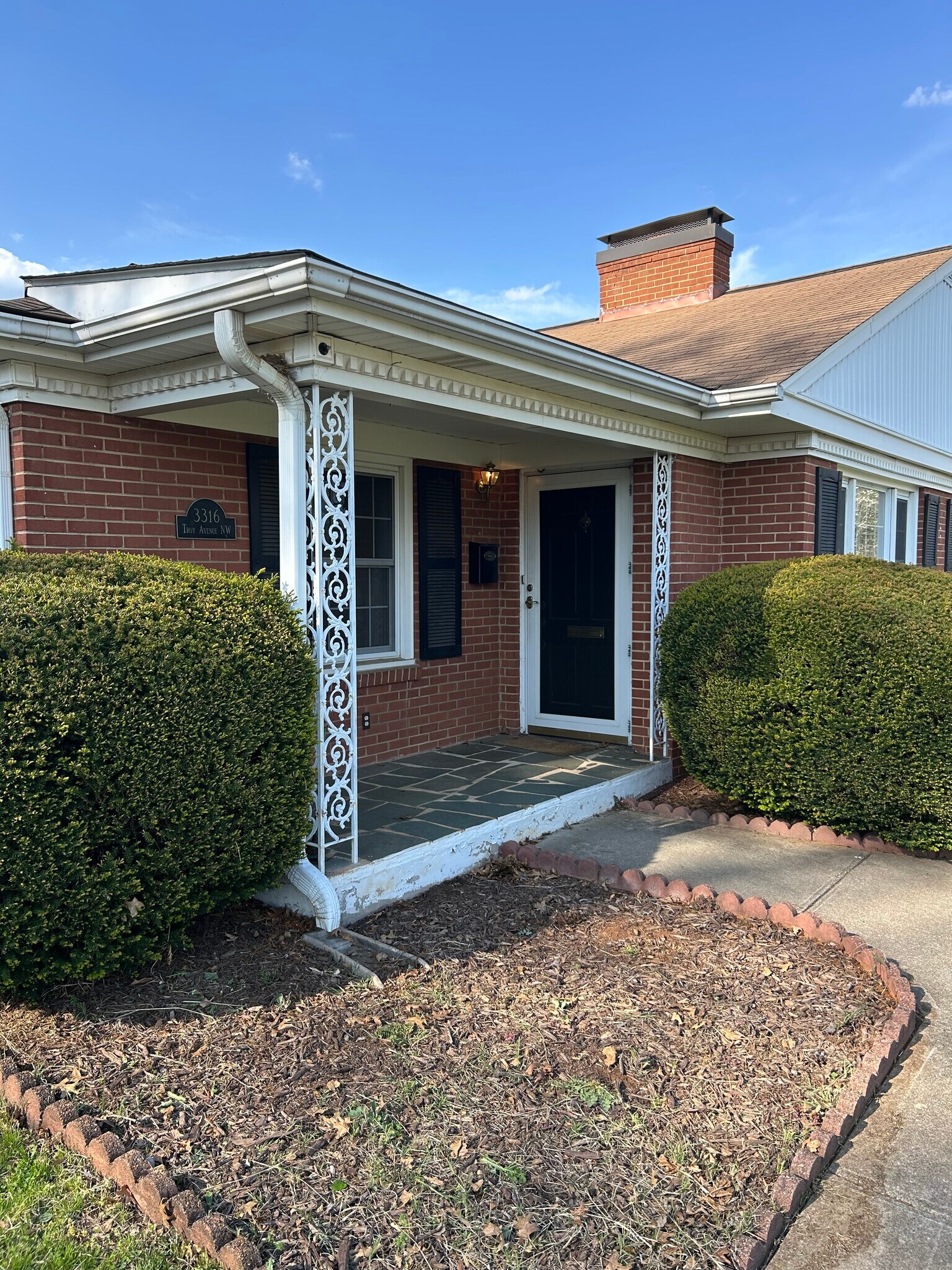 Building Photo - 3316 Troy Ave NW