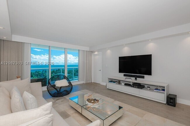 Building Photo - 2301 Collins Ave
