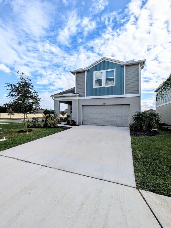 Building Photo - 13089 Oak Hill Way