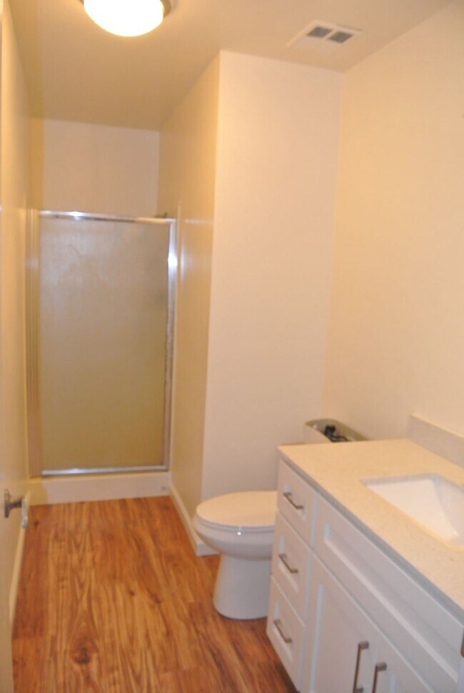 Building Photo - 2116 Manzanita Way