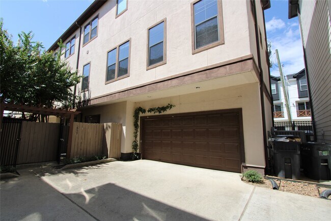Building Photo - 3945 Gibson St