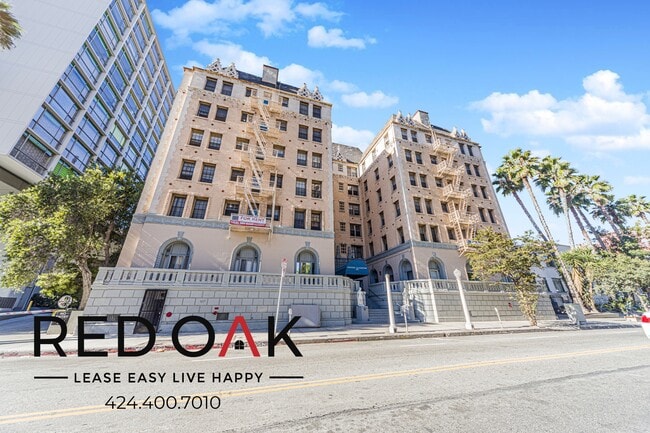 Building Photo - 627 Normandie Ave