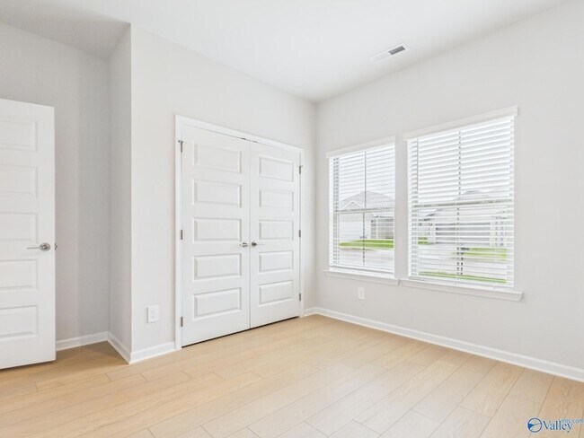 Building Photo - 18072 Longleaf Dr