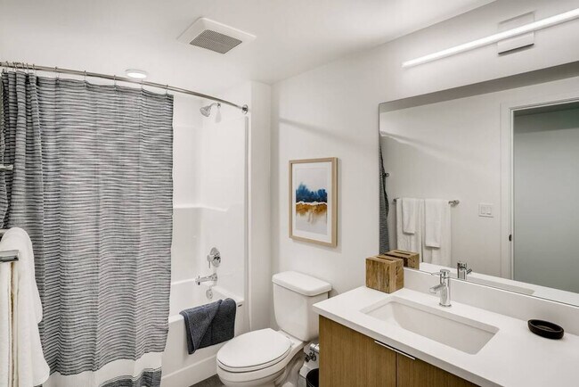 Building Photo - 1001 Minor Ave