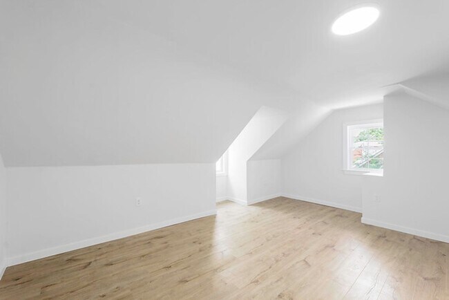 Building Photo - Great Completley renovated Cape Cod for Re...