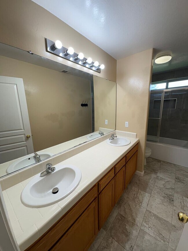 Building Photo - Two story home in SW Visalia coming soon!