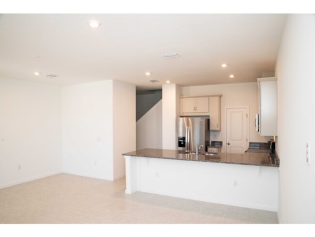 Building Photo - Brand New 3 bed 2.5 bath Townhome
