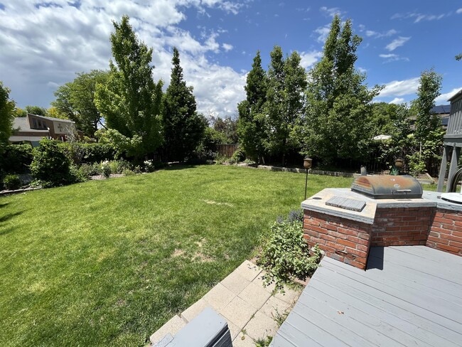 Building Photo - 8251 S Marshall Ct