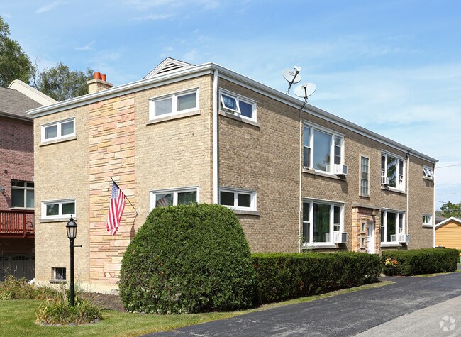 Primary Photo - 505 Summit Ave