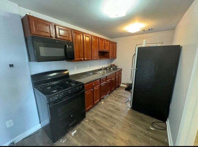 Unit 3 - 856 Grove St