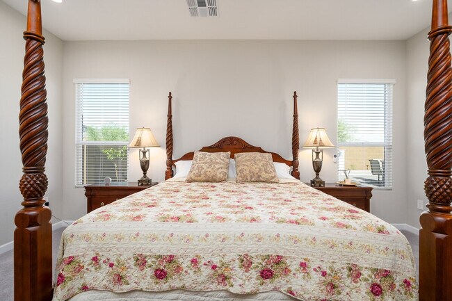 Building Photo - 5972 E Sinclair St