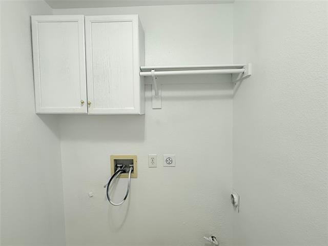 Building Photo - 1313 Baythorne Dr
