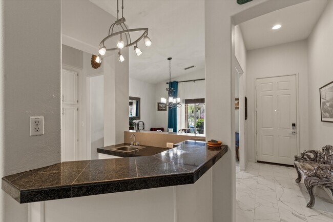 Building Photo - 26696 Avenida Quintana