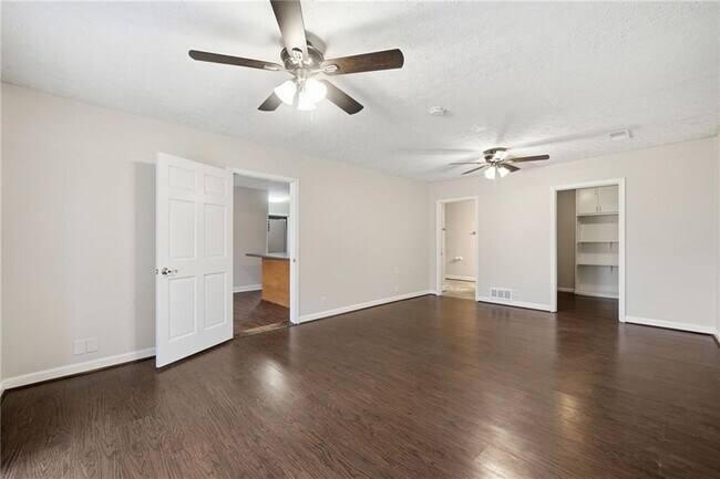 Building Photo - 3890 Steve Tate Hwy